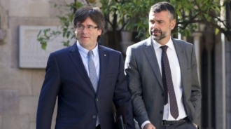Vértigo en la Generalitat: Puigdemont apuesta por la DUI y su consejero Vila amaga otra vez con dimitir