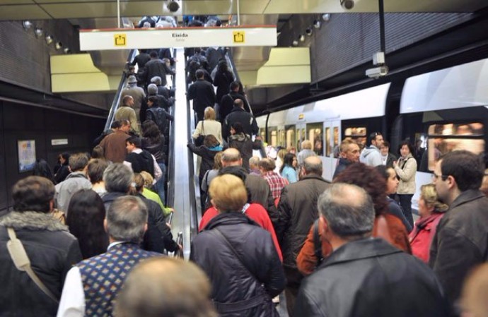 La huelga de metro y tranvía en Valencia está acabando con la paciencia de los usuarios