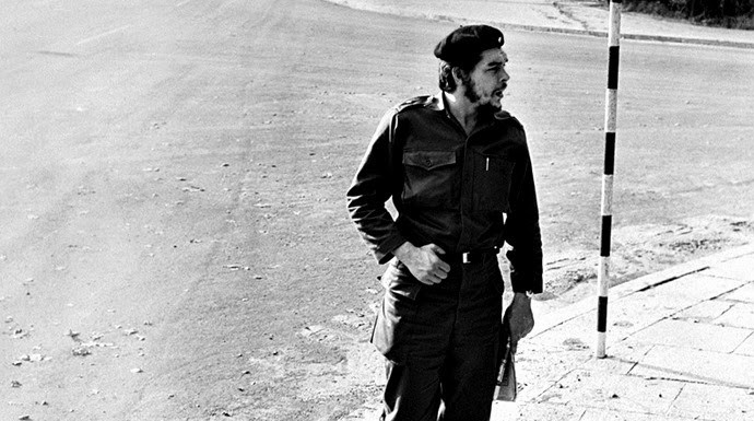 El Ché Guevara, en una calle de la Ciudad Universitaria (fotografía de César Lucas-EP)