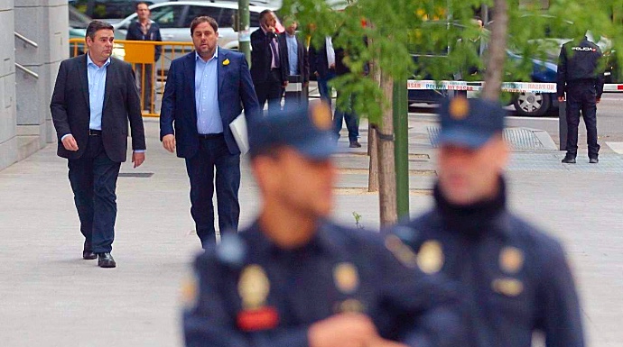 Oriol Junqueras, caminando hacia la Audiencia Nacional.