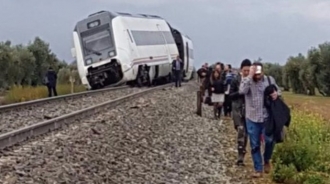 Varios heridos al descarrilar un tren cerca de Sevilla por las intensas lluvias