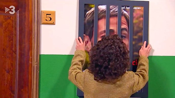 TV3 sube la tensión electoral con un vídeo que ataca y ridiculiza a Cospedal y al 155