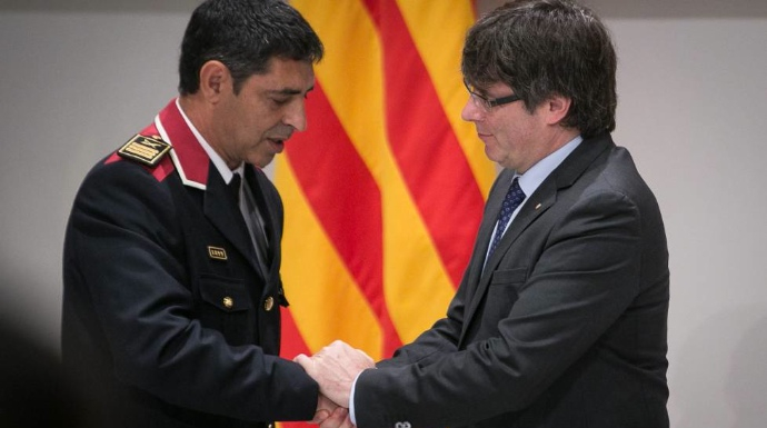 Trapero y Puigdemont: los mossos al servicio del procés.