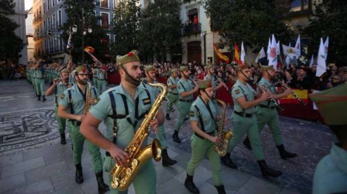 Imagen del desfile publicada por El Ideal de Granada.