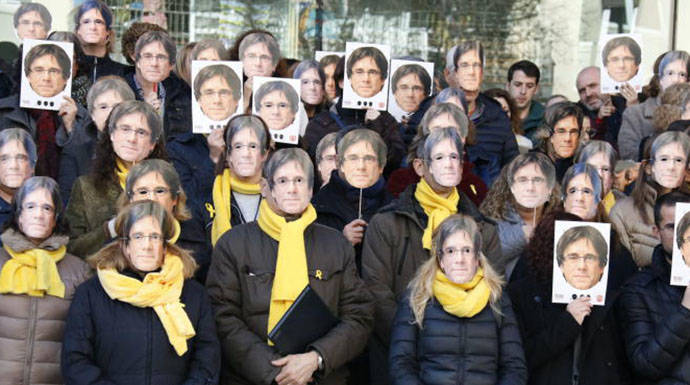 Trabajadores de la Generalitat se manifestaron este lunes de esta guisa en Gerona.