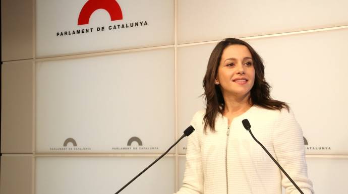 Inés Arrimadas, este jueves en su comparecencia ante los periodistas en el Parlament.
