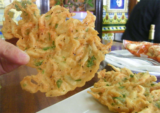 Tortillitas de camarones con algas de El Copo