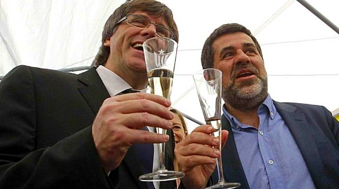 Carles Puigdemont y Jordi Sànchez, en una imagen de archivo.