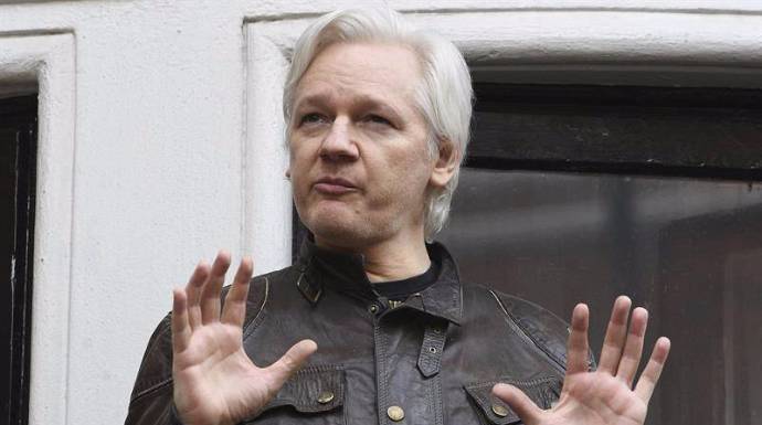 Dice el Gobierno de Ecuador que Julian Assange ha incumplido una promesa que adquirió por escrito. 