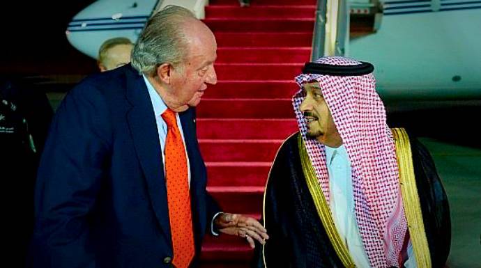 Imagen difundida por un medio árabe del viaje "secreto" del Rey Emérito.