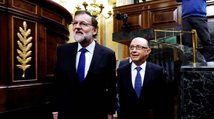 Rajoy y Montoro, el año pasado en el Congreso