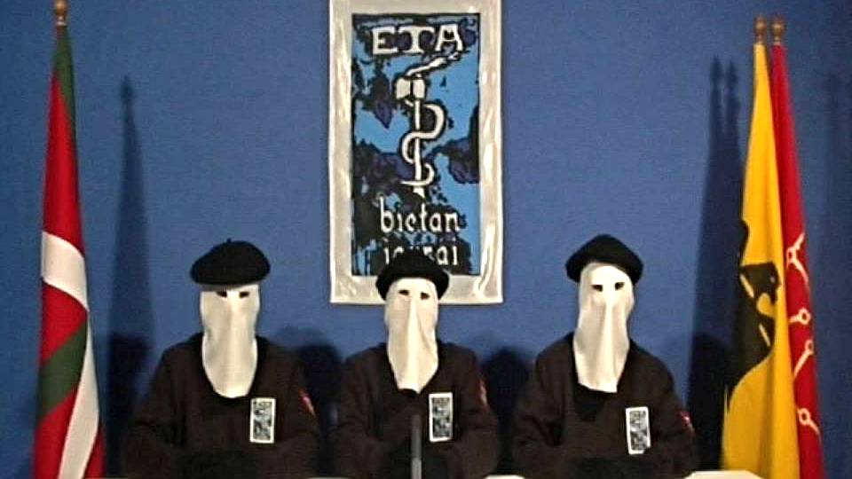 ETA anunciando su "tregua" en 2011.
