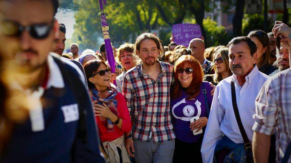 Pablo Iglesias, en una manifestación defendiendo a las mujeres.
