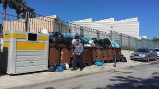 La Vall d'Albaida se llena de basura por los impagos de la Mancomunitat 
