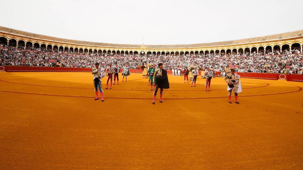 El final de paseíllo en una de las corridas de la reciente Feria de Abril en La Maestranza de Sevilla