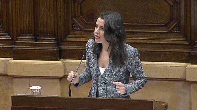 La líder de Cs en Cataluña, Inés Arrimadas, este lunes en el Parlament.