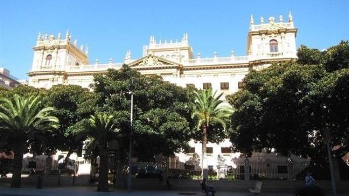 Fachada del edificio de la Diputación de Valencia