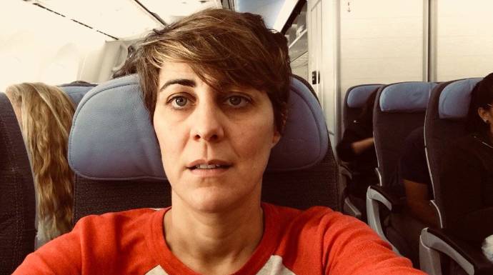 Lorena Ruiz-Huerta se hace un selfie en el avión que la llevaba a Bogotá.