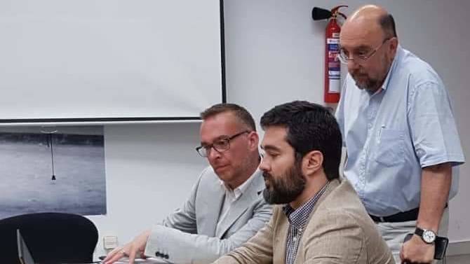 Francesc Romeu, a la izquierda, durante una reunión de trabajo en FGV