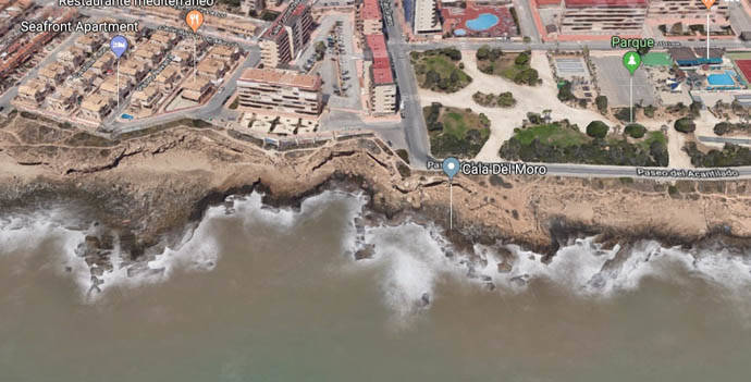Imagen aérea de Cala del Moro.