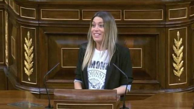 Airean un vídeo de la nueva líder del PDeCAT insultando a España y la hunden por sectaria