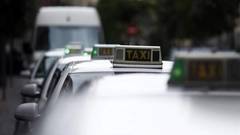 Huelga del taxi en Valencia: cortes en las entradas a Madrid y la Pista de Silla