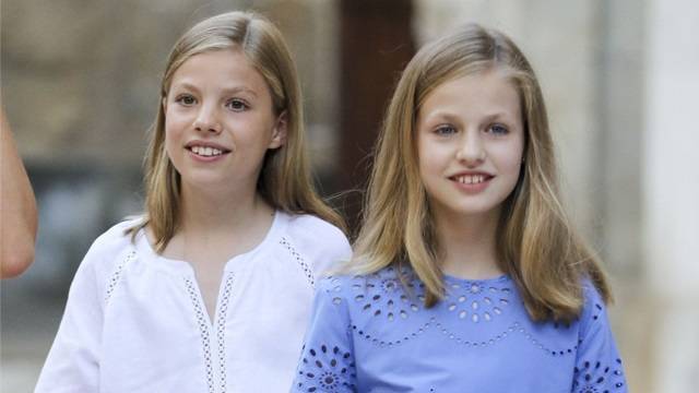 La Princesa Sofía y su hermana la Infanta Sofía, el pasado domingo en el posado de la Familia Real en el Palacio de la Almudaina de Palma