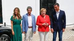 TVE esconde los tremendos abucheos a Sánchez durante su encuentro con Merkel