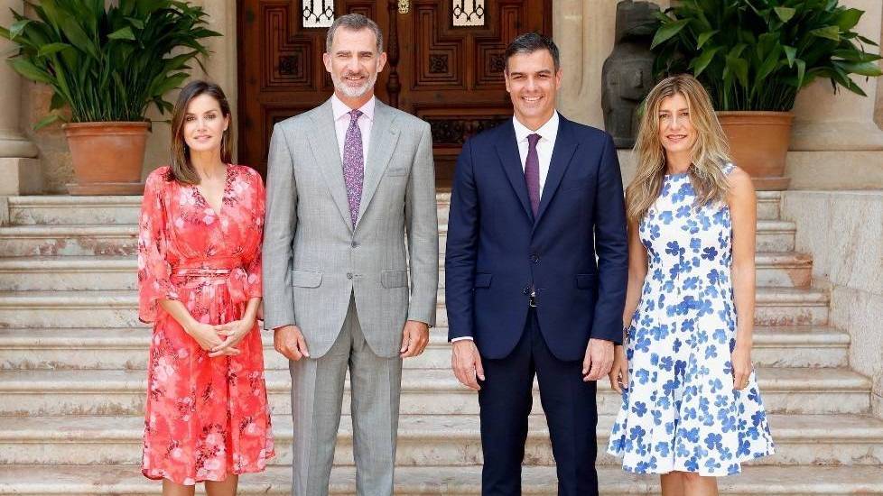 Begoña Gómez, acompañando a su marido, el presidente Pedro Sánchez, en la recepción de los Reyes en Mallorca hace unas semanas
