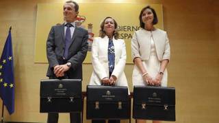 El caos total en el equipo económico de Sánchez desata las alarmas en Moncloa y PSOE