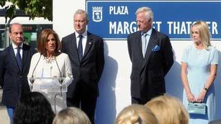Carmena se venga de la liberal Thatcher quitándole su plaza en el centro de Madrid