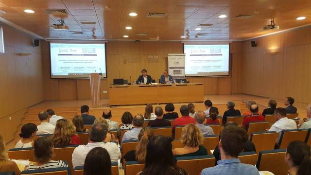 Reunión de Francesc Colomer con alcaldes y técnicos turísticos de la provincia de Alicante
