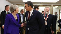 Reino Unido ríe tras la bajada de pantalones de Sánchez ante May con Gibraltar