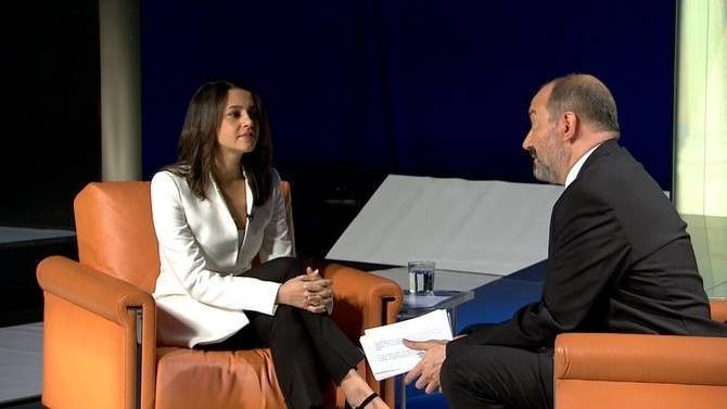 Arrimadas durante la entrevista en TV3.