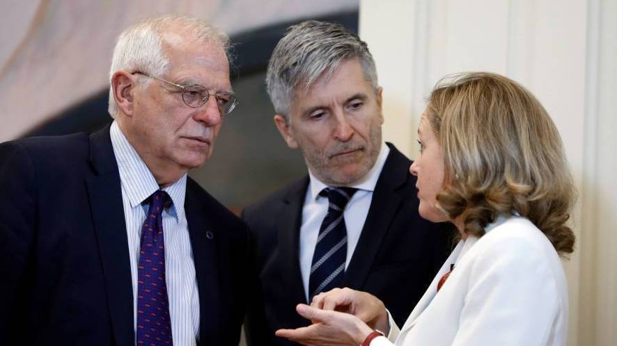 Borrell, Marlaska y Calviño, tres ministros en las quinielas de la desbandada del Consejo de Ministros.