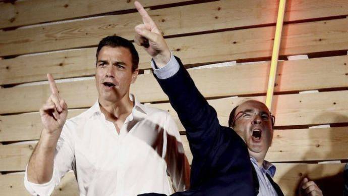 Sánchez e Iceta, en una imagen de la campaña electoral de hace dos años