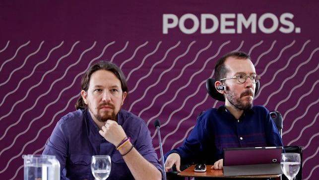 Pablo Iglesias y Pablo Echenique, en una reunión de la dirección de Podemos.