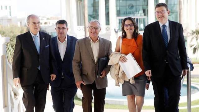 Ximo Puig junto a Mónica Oltra, Ribó y Morera en una imagen de archivo de Nueva Economía Fórum