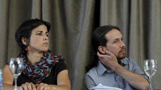 Iglesias convoca a su ‘gobierno en la sombra’ para leerle la cartilla a la 'Khaleesi' Teresa Rodríguez