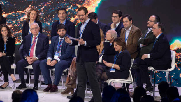 Javier Maroto con varios candidatos del PP a las autonómicas, entre ellos los de Murcia, La Rioja y Castilla y León.