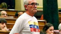 Cañamero, con la bandera de la política de camiseta y chándal hasta el final
