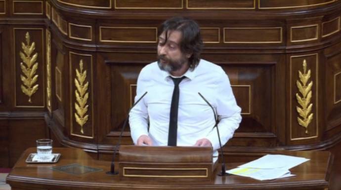 El diputado de Podemos, Rafa Mayoral, en la tribuna del Congreso.