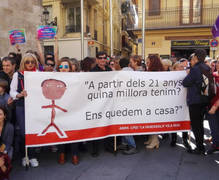 Los colegios de Educación Especial protestan ante la Generalitat