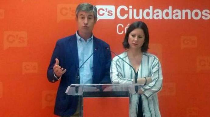 Los dos concejales de Ciudadanos en Cádiz que han dimitido.