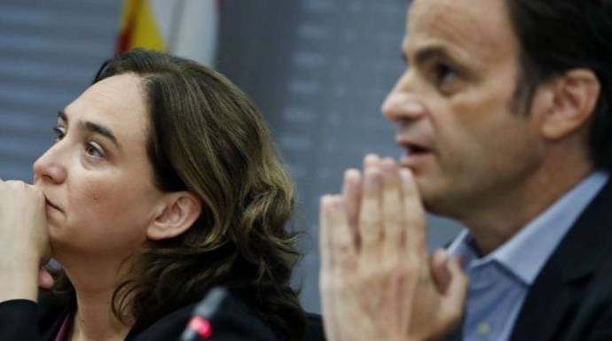 Ada Colau y su candidato al Congreso, Jaume Asens. ¿Cómplice de la fuga de Puigdemont?