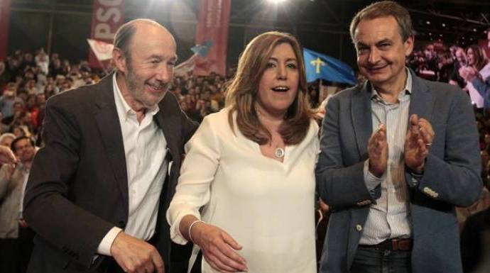 Rubalcaba, en uno de sus últimos actos en las primarias del PSOE junto a Susana y Zapatero.