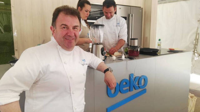 Martín Berasategui ha presentado en Valencia un proyecto de cocina saludable, de la mano de electrodomésticos Beko