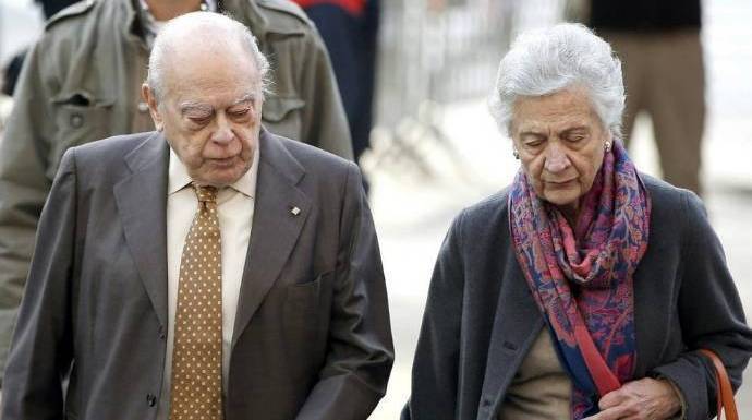 Jordi Pujol y su esposa en su ultimo viaje a Madrid para declarar en la Audiencia Nacional.