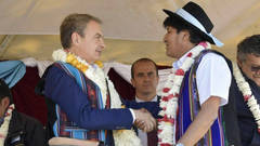 Zapatero vuelve a liarla en Bolivia con aplausos y piropos a Evo Morales 