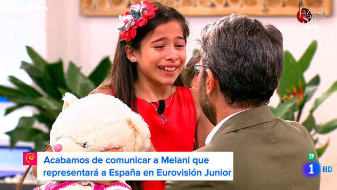En el programa que conduce Máximo Huerta se le anunció a Melani que acudiría a Eurovisión en representación de España